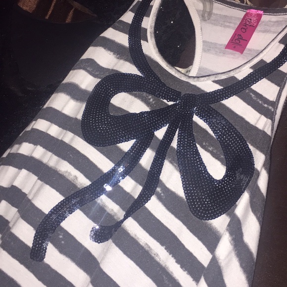 Tank - Picture 2 of 2